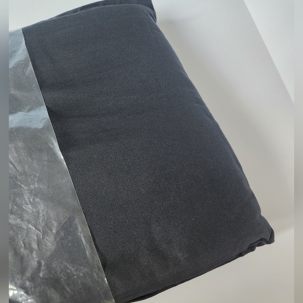 Gray Bedding Set - Picture 2 of 4